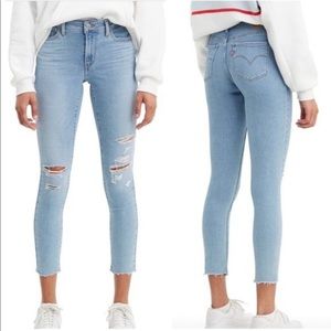 NWOT Levi’s 711 Skinny, 32x30